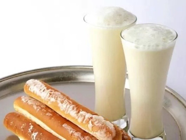 Actividades gastronómicas en valencia degustación horchata y fartons con Hispania, escuela de español