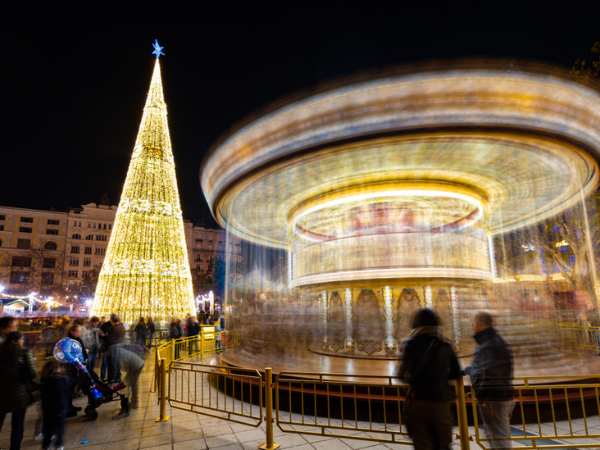 Árbol de Navidad en la plaza del Ayuntamiento de Valencia.
